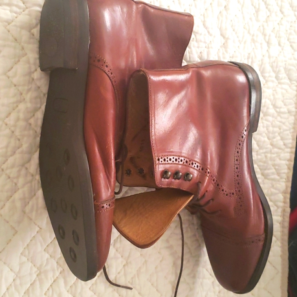 COLE HAAN LEATHER MADE IN ITALY %100 LEATHER